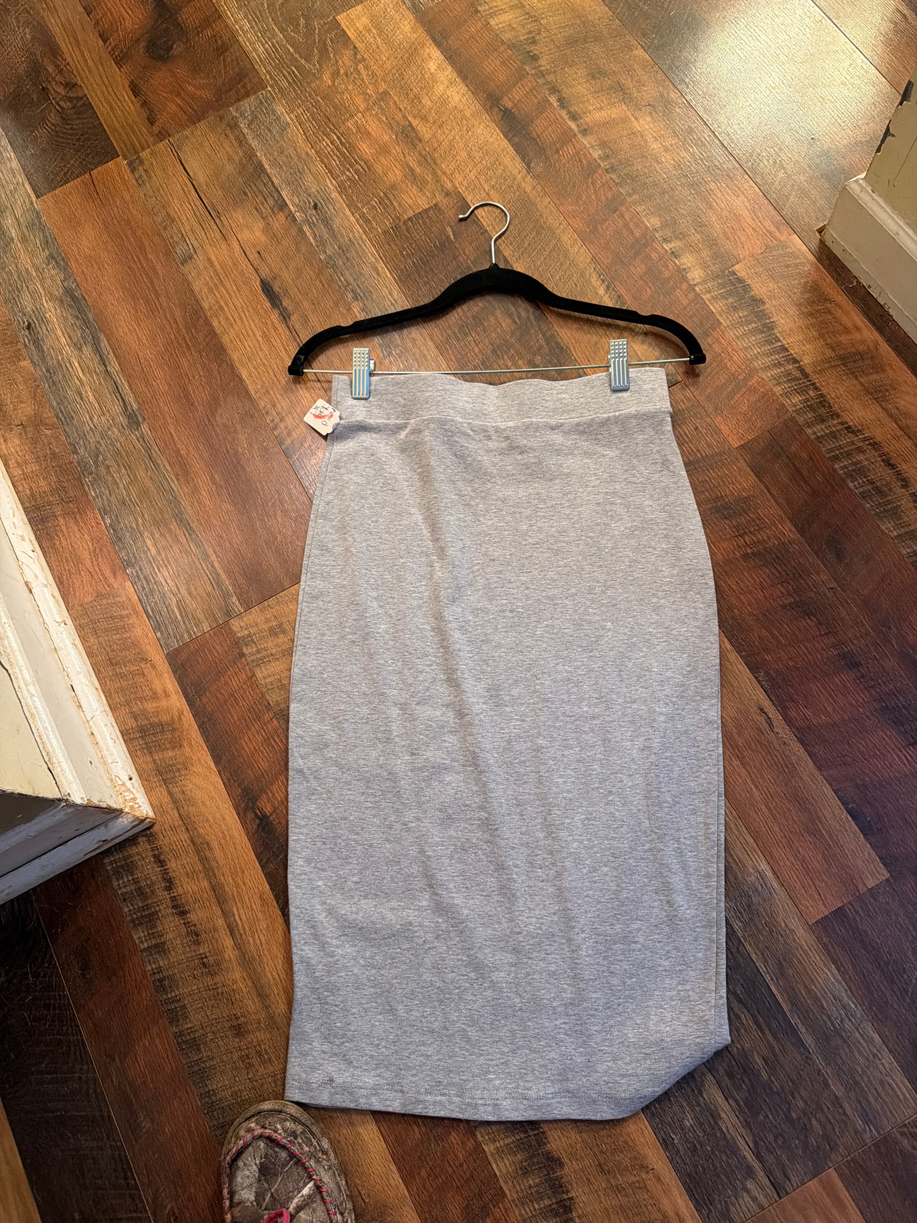 Grey knee length pencil skirt